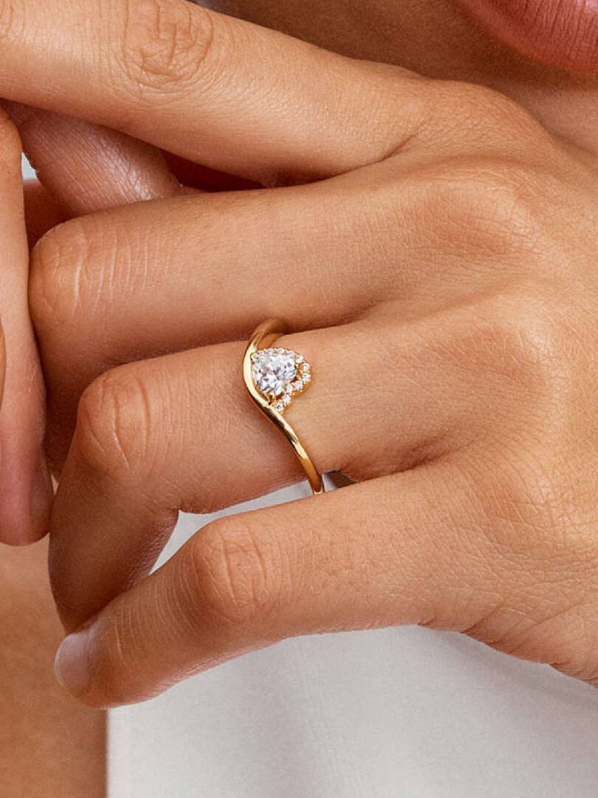 Anillo Corazón Ondulado de Pandora