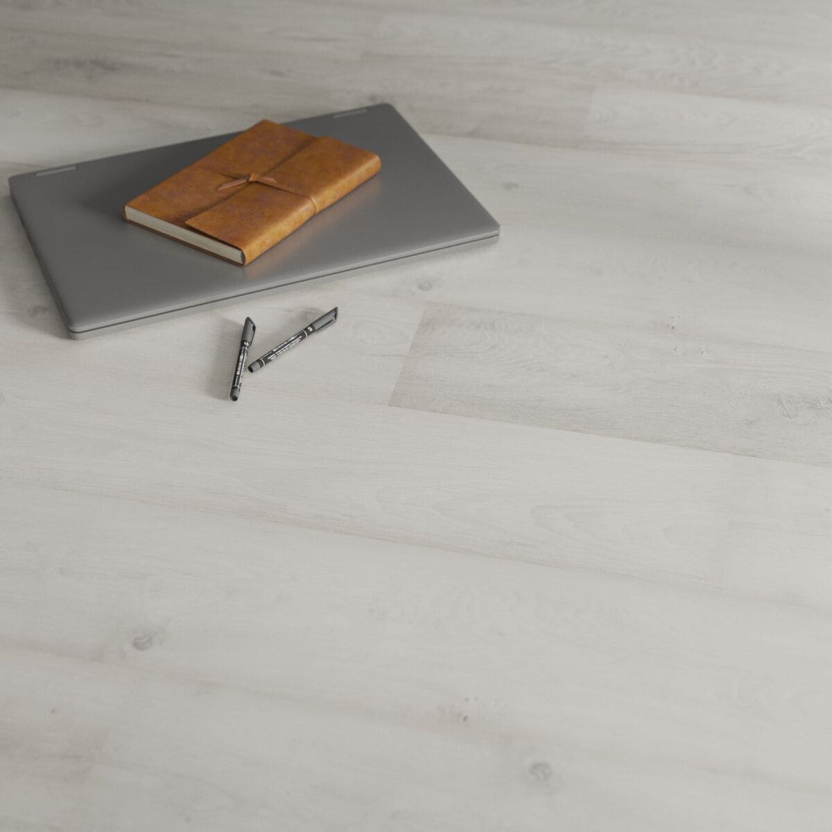 Suelo laminado forte de 7mm Torrevieja efecto madera blanca, ARTENS