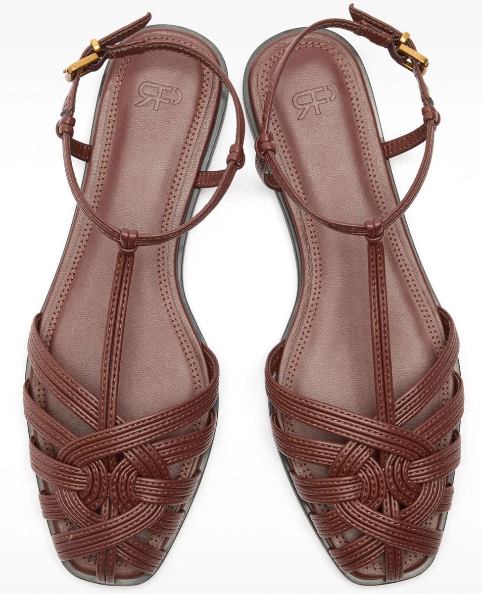 Sandalias entrelazadas