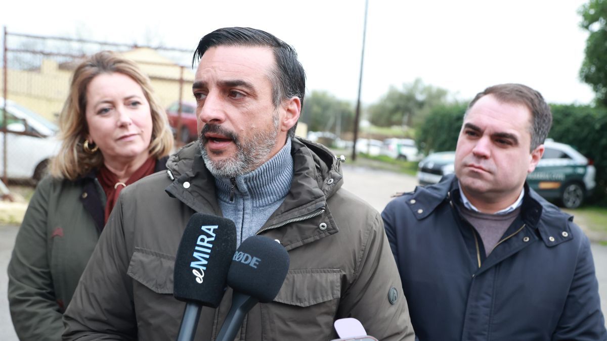 Juan Cornejo, junto al secretario general del PSOE en Jerez, José Antonio Díaz en La Cartuja | Cristo García