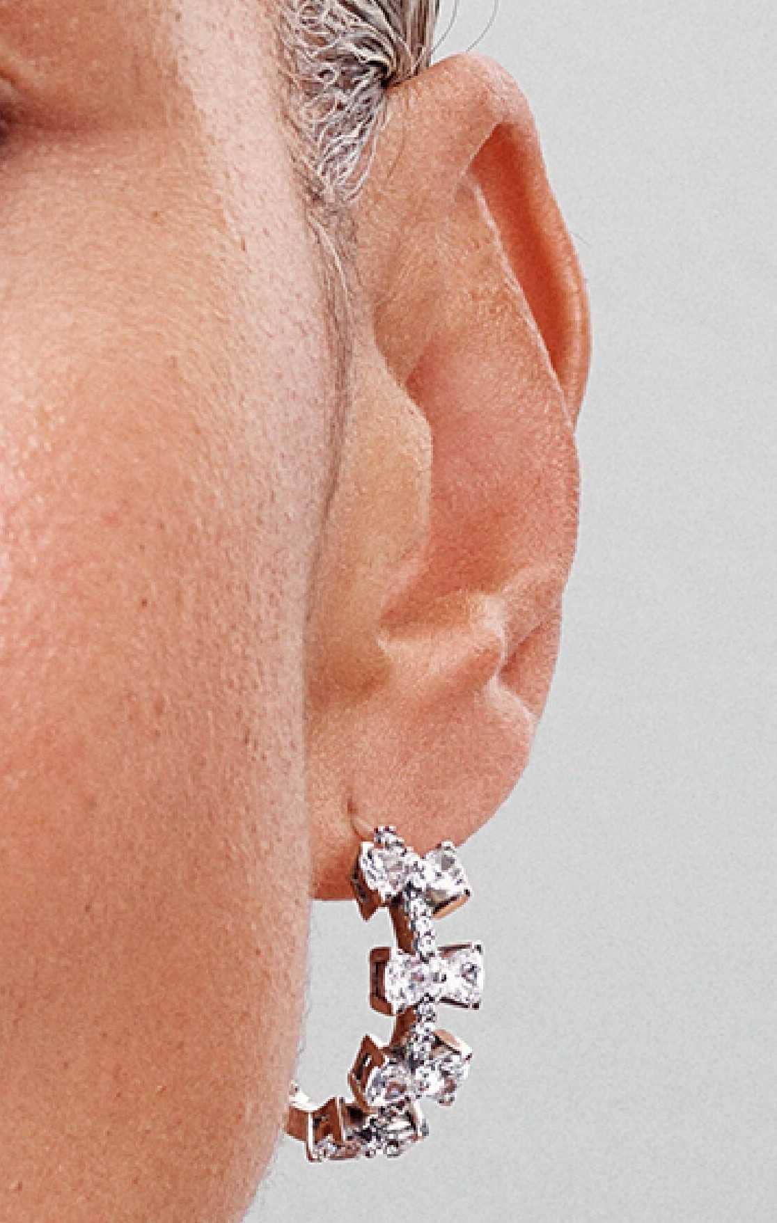 Pendientes de Aro Fila Lazos Brillantes de Pandora