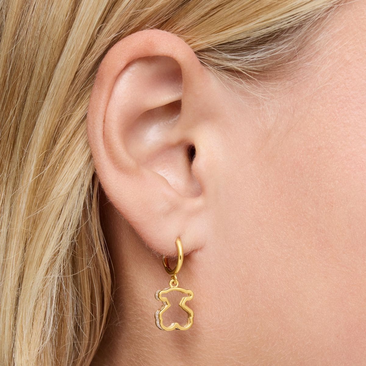 Pendientes de aro con baño de oro 18 kt sobre plata y metacrilato blanco Galaxy de Tous