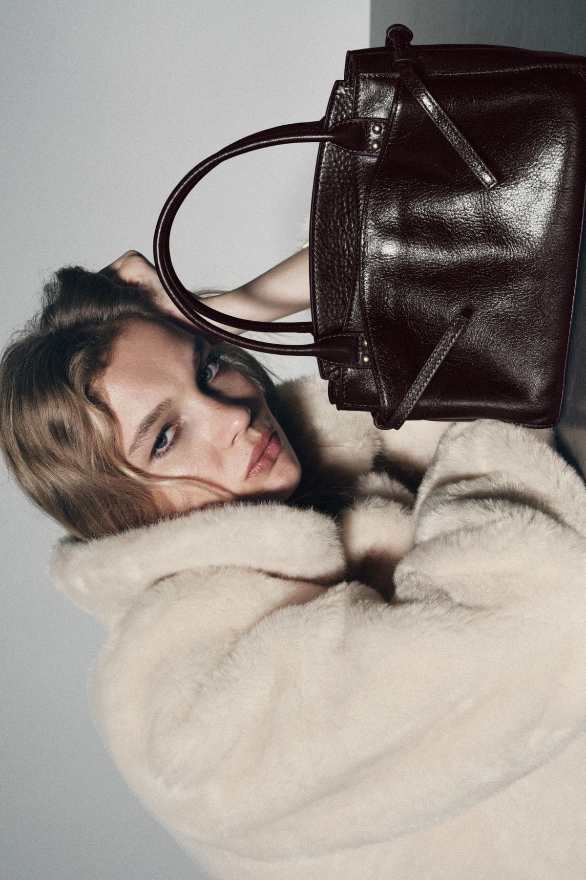 Bolso piel mini City de Zara