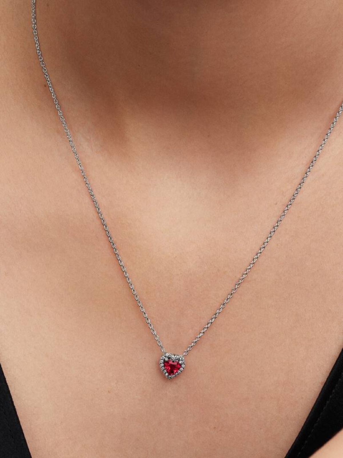 Collar Corazón Elevado Rojo de Pandora