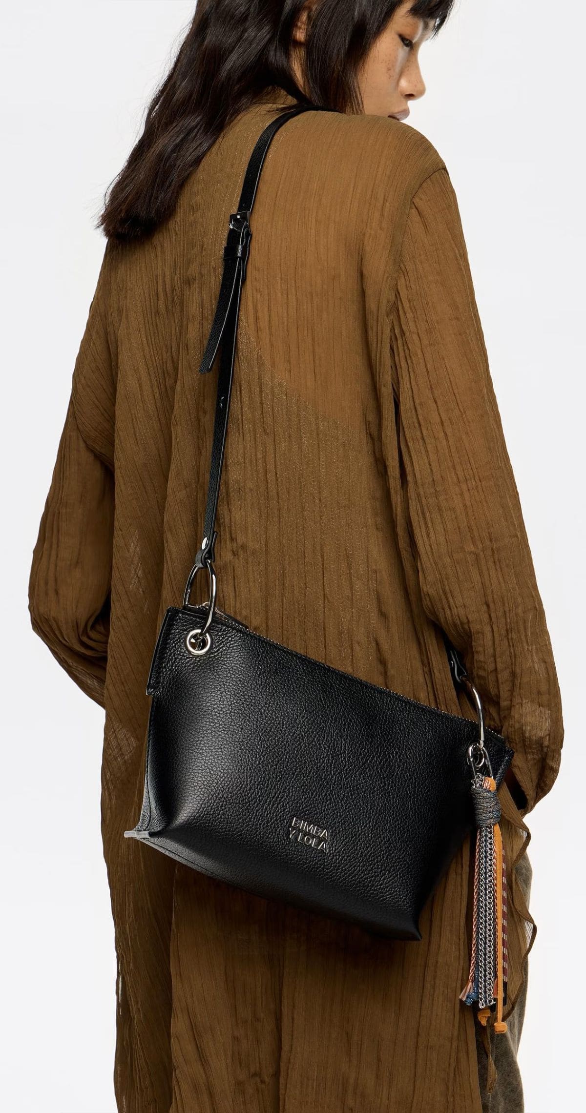 Bolso bandolera trapecio mediano piel Bimba y Lola de El Corte Inglés