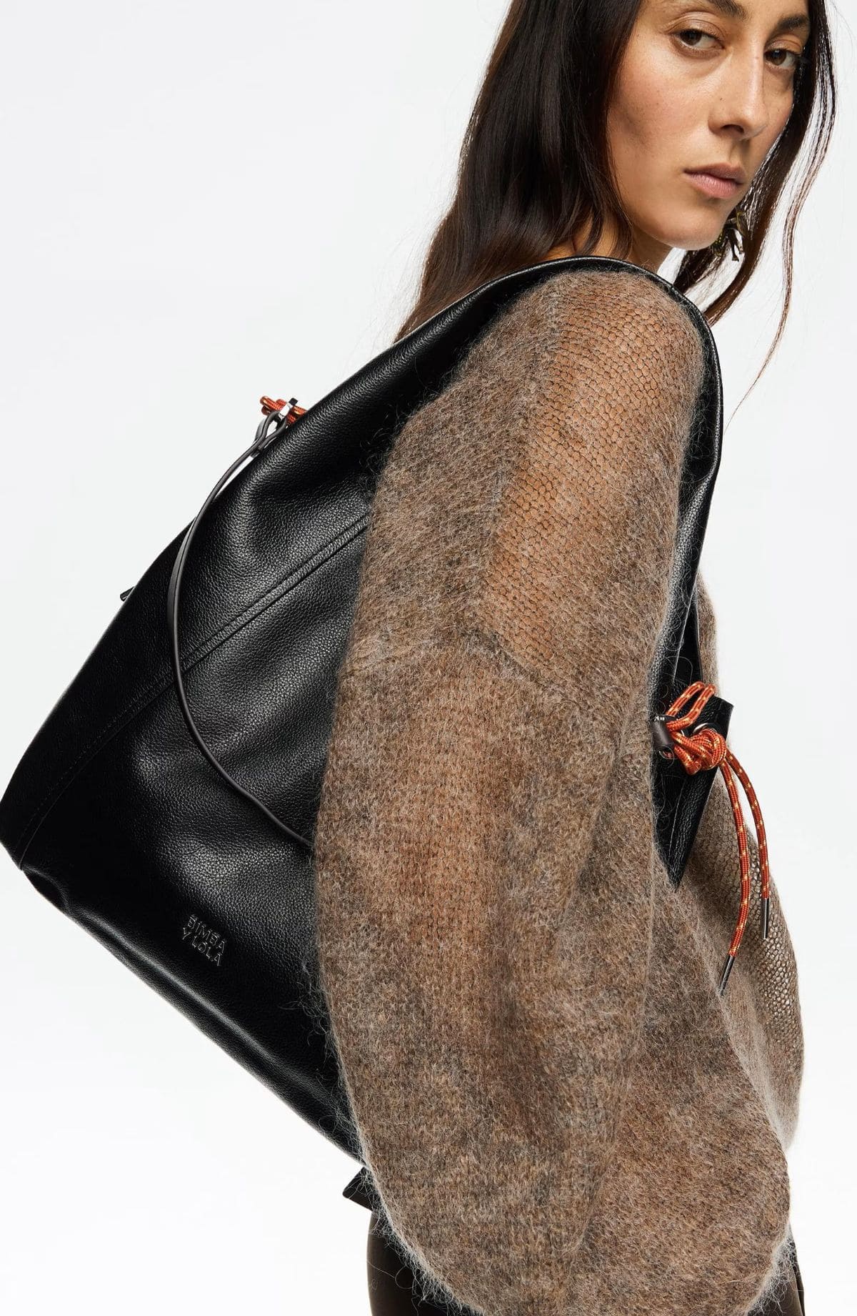 Bolso de hombro Paper Bimba y Lola de El Corte Inglés