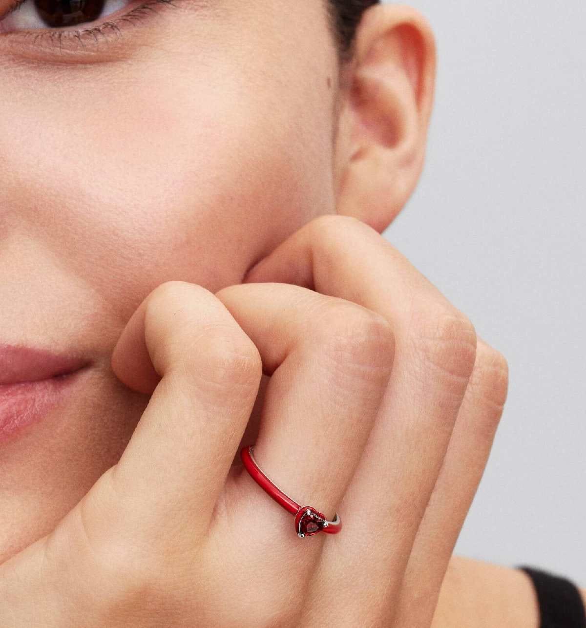 Anillo Corazón Chakra Rojo de Pandora