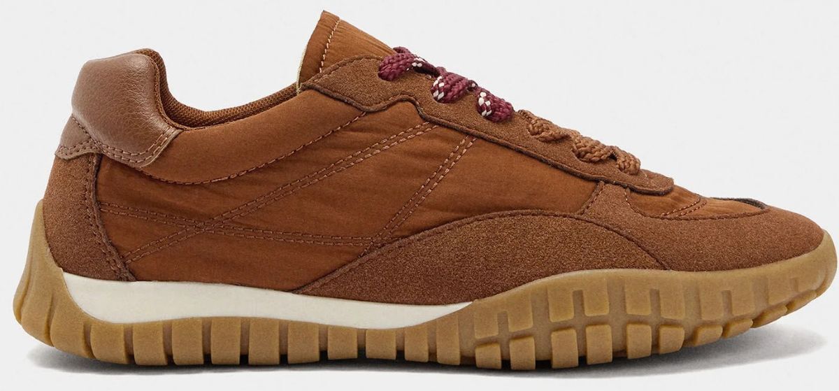 Zapatillas monocromáticas de Parfois