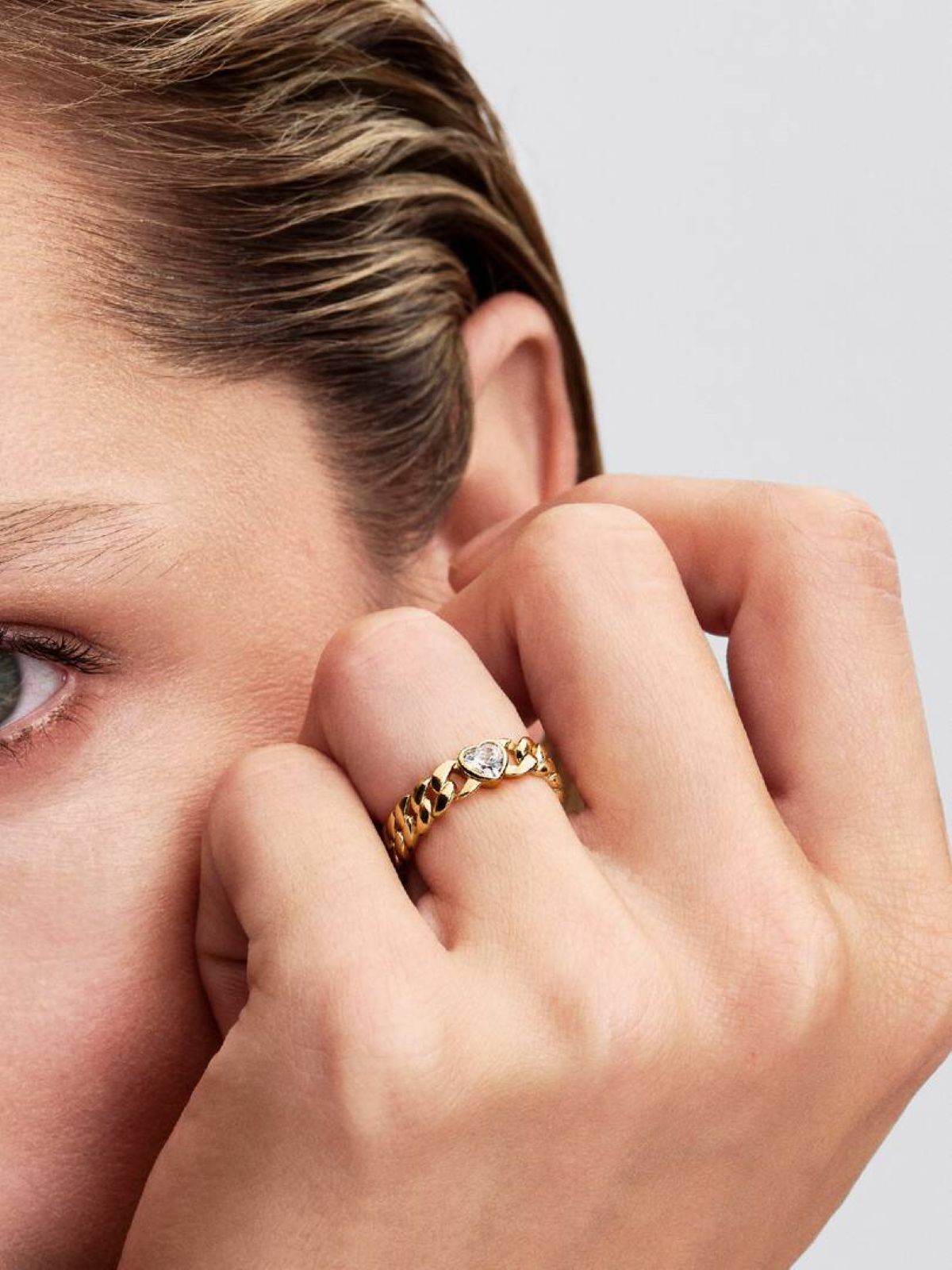 Anillo cadena cubana Corazón de Pandora