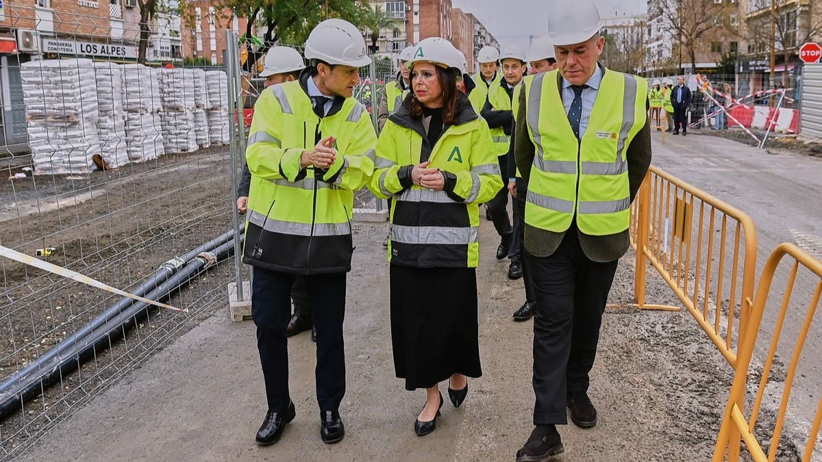 La consejera de Fomento, Rocío Díaz, ha visitado las obras del Metro de Sevilla | Salvador López Medina