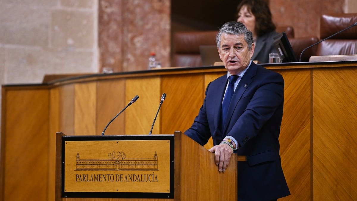 El mandatario andaluz, durante su comparecencia en el Parlamento | Salvador López Medina