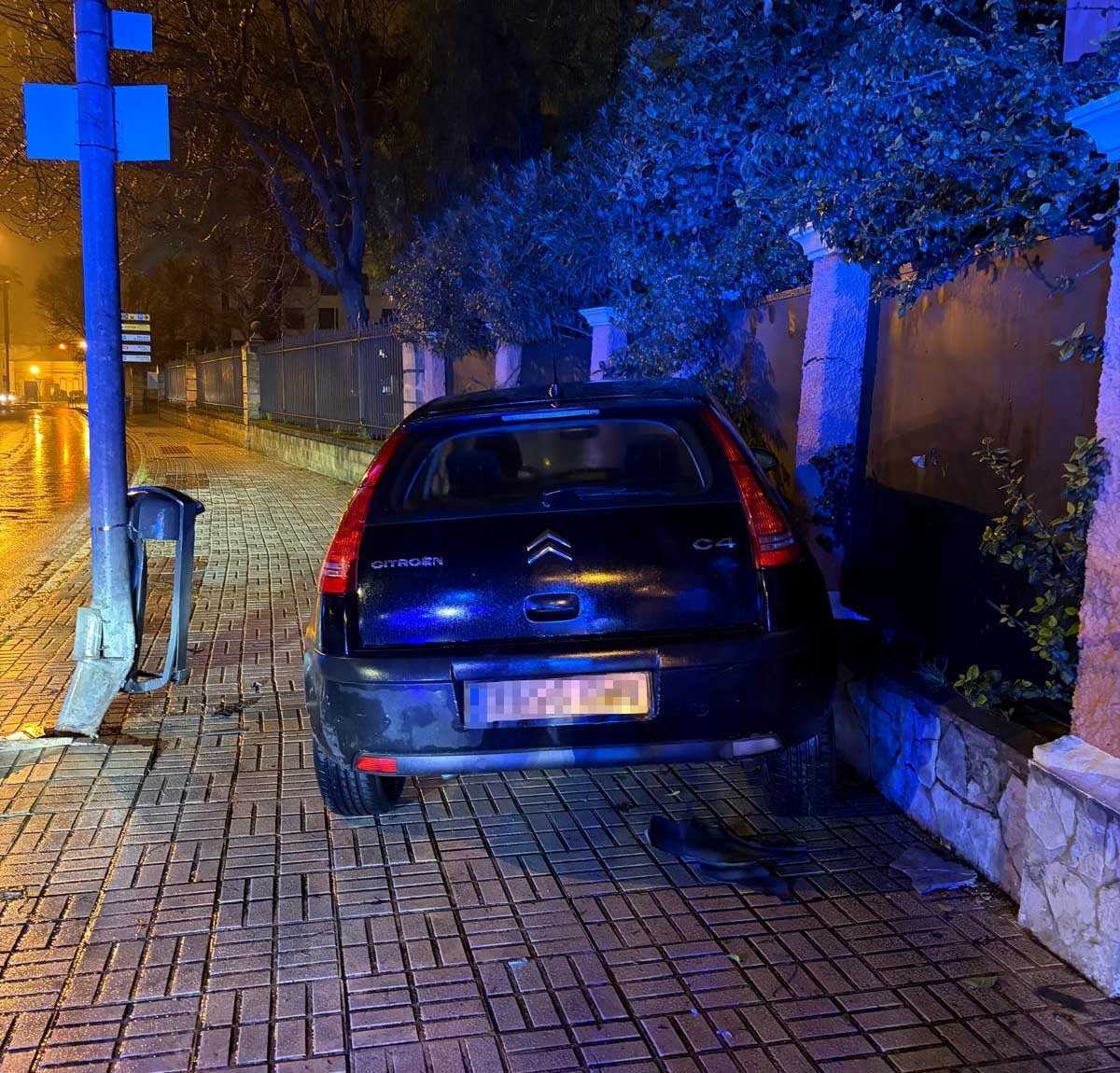 Accidente en la Avenida Duque de Abrantes de Jerez, sin heridos.jpg
