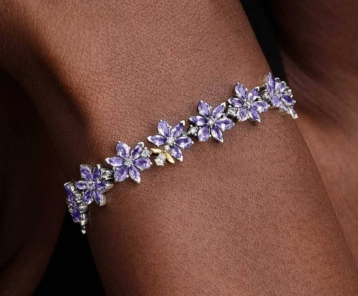 Pulsera de Tenis Herbario y Abeja de Los Bridgerton de Netflix de Pandora