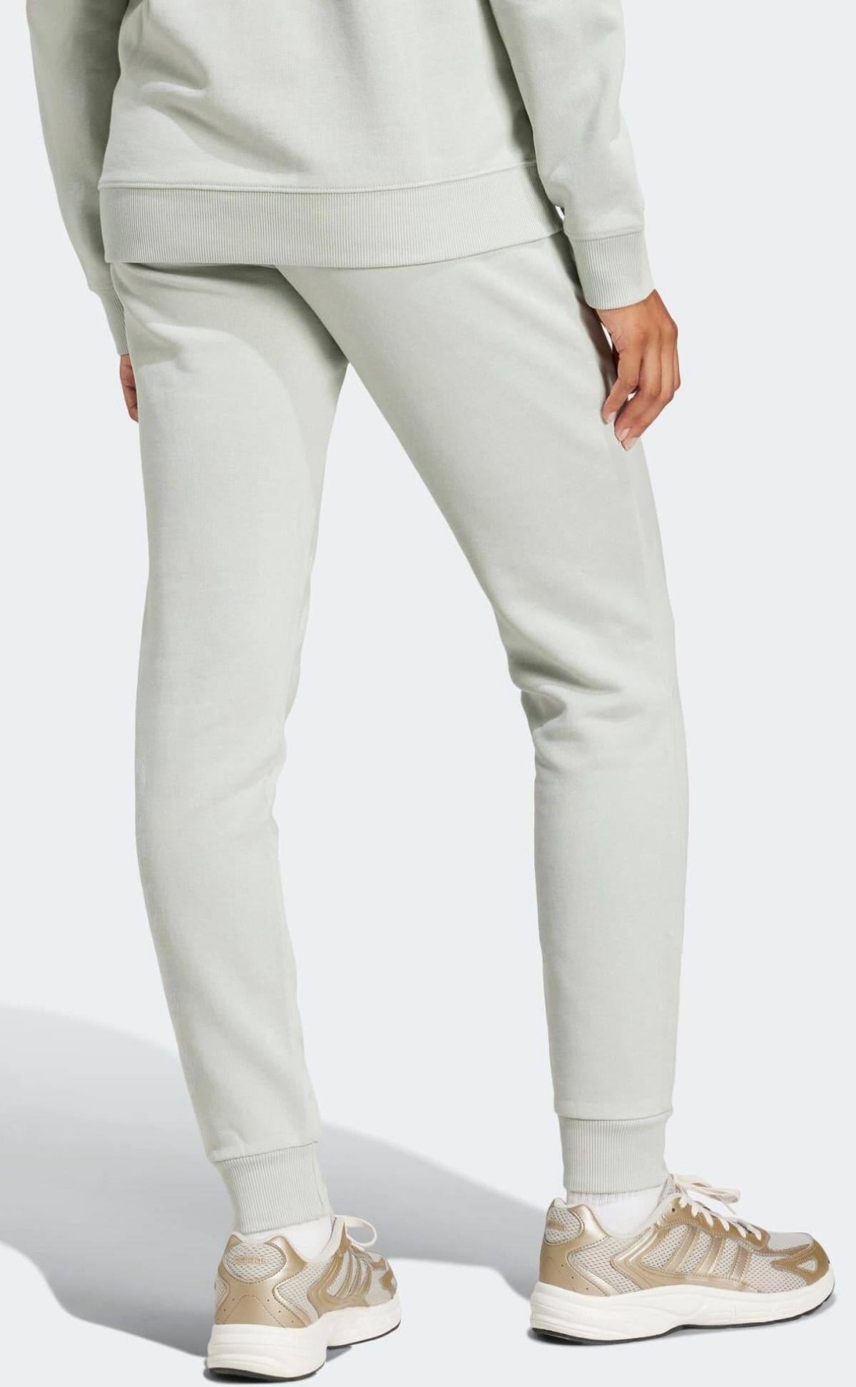 Pantalón jogger Adidas de Decathlon