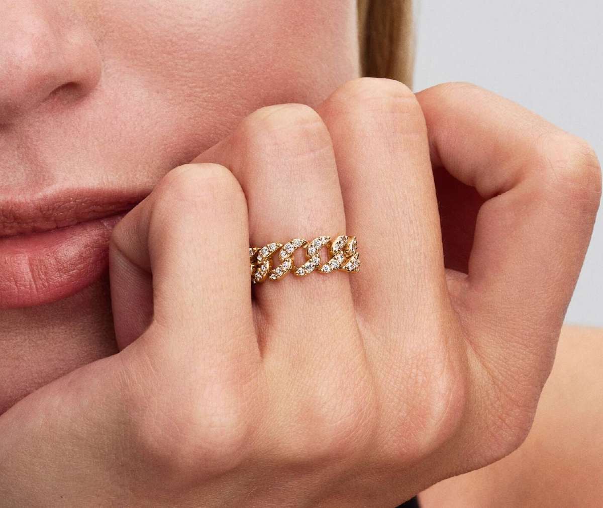 Anillo de Cadena Cubana en Pavé de Pandora