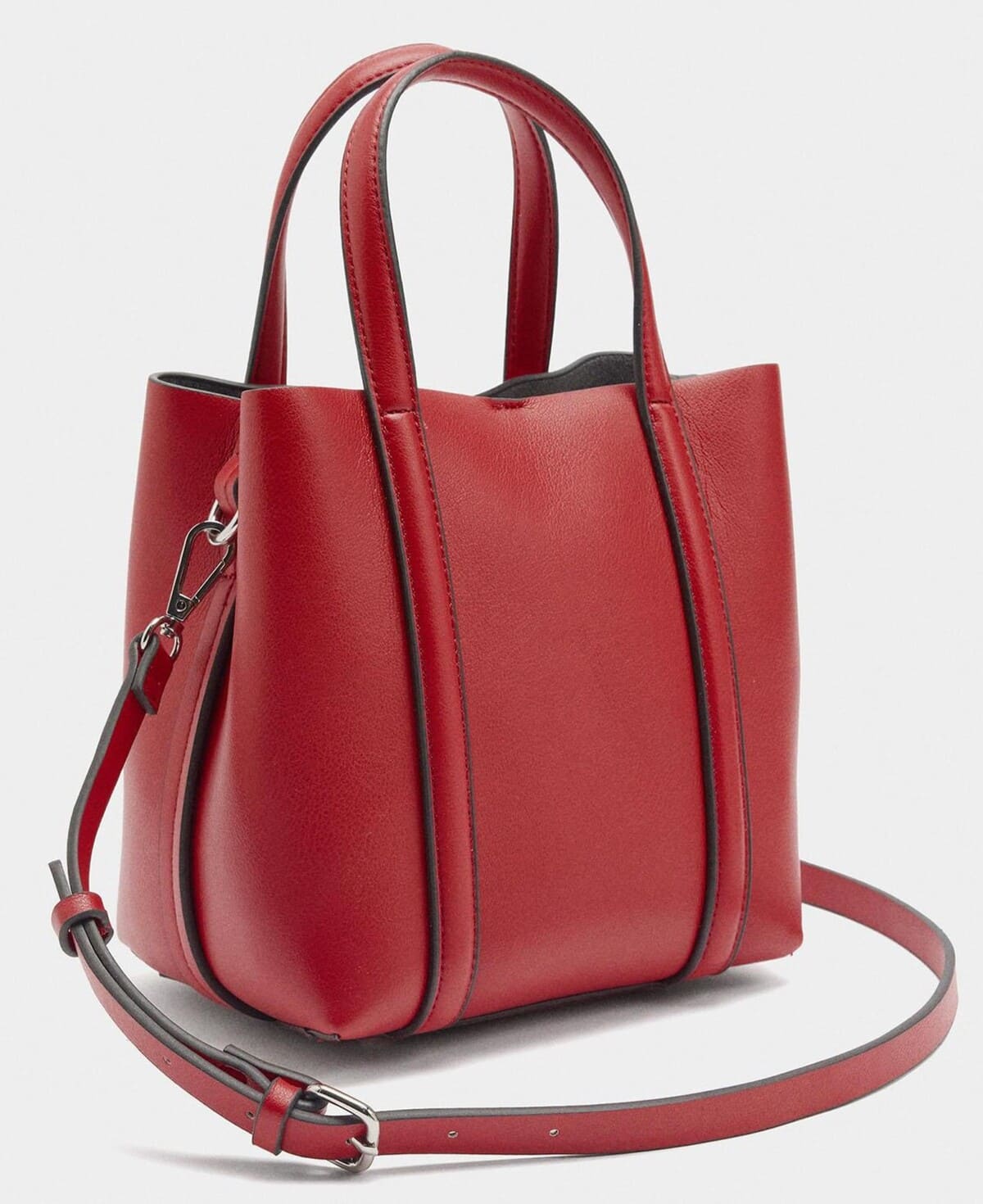 Bolso de mano estilo tote convertible a bandolera con cierre de mosquetón en liso