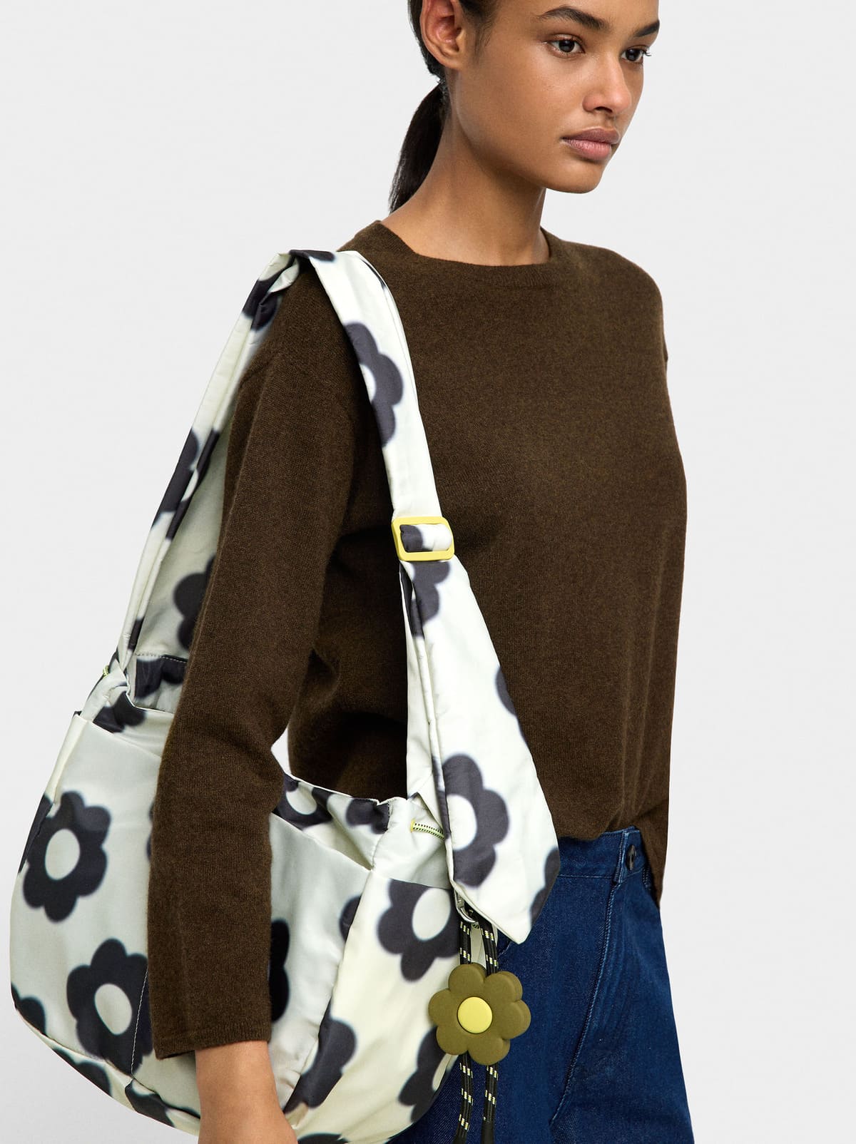 Bolso de hombro de nylon estampado floral M