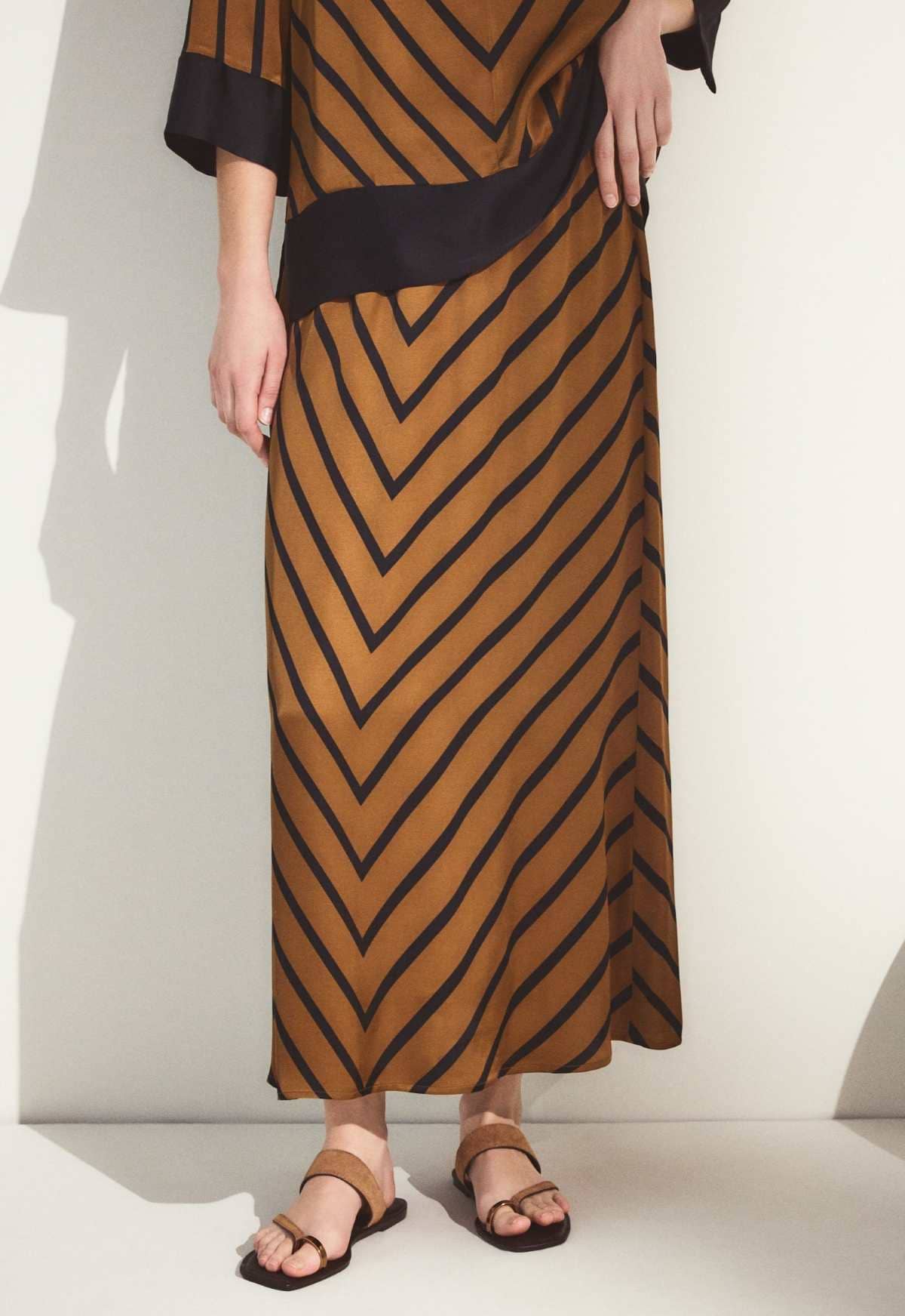 Woman El Corte Inglés Falda con estampado de rayas