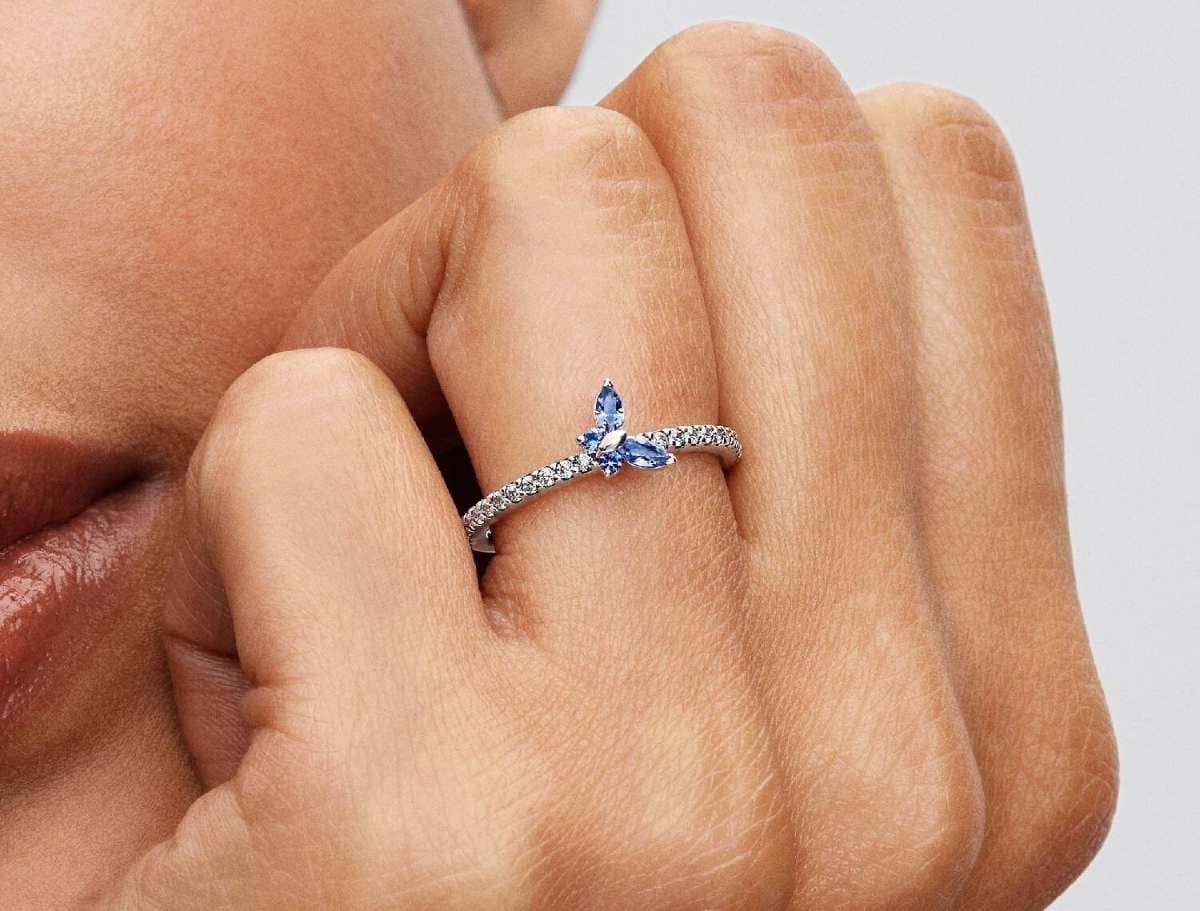 Anillo Mariposa Azul Brillante de Pandora