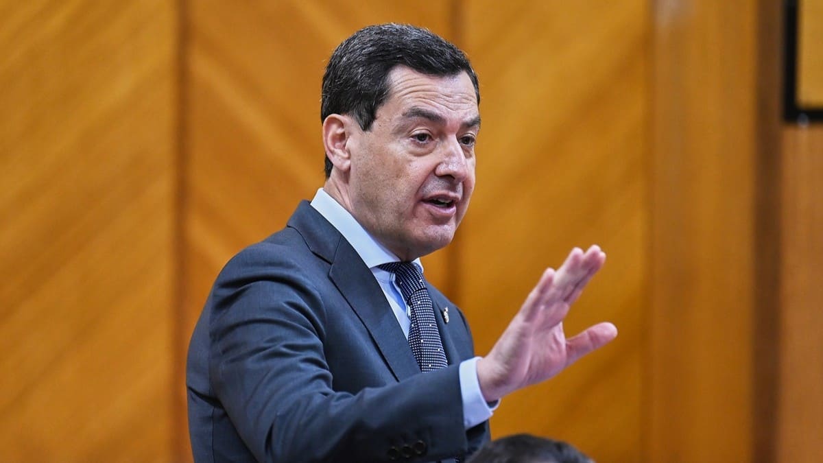 Moreno, durante la sesión de control del Parlamento | Salvador López Medina