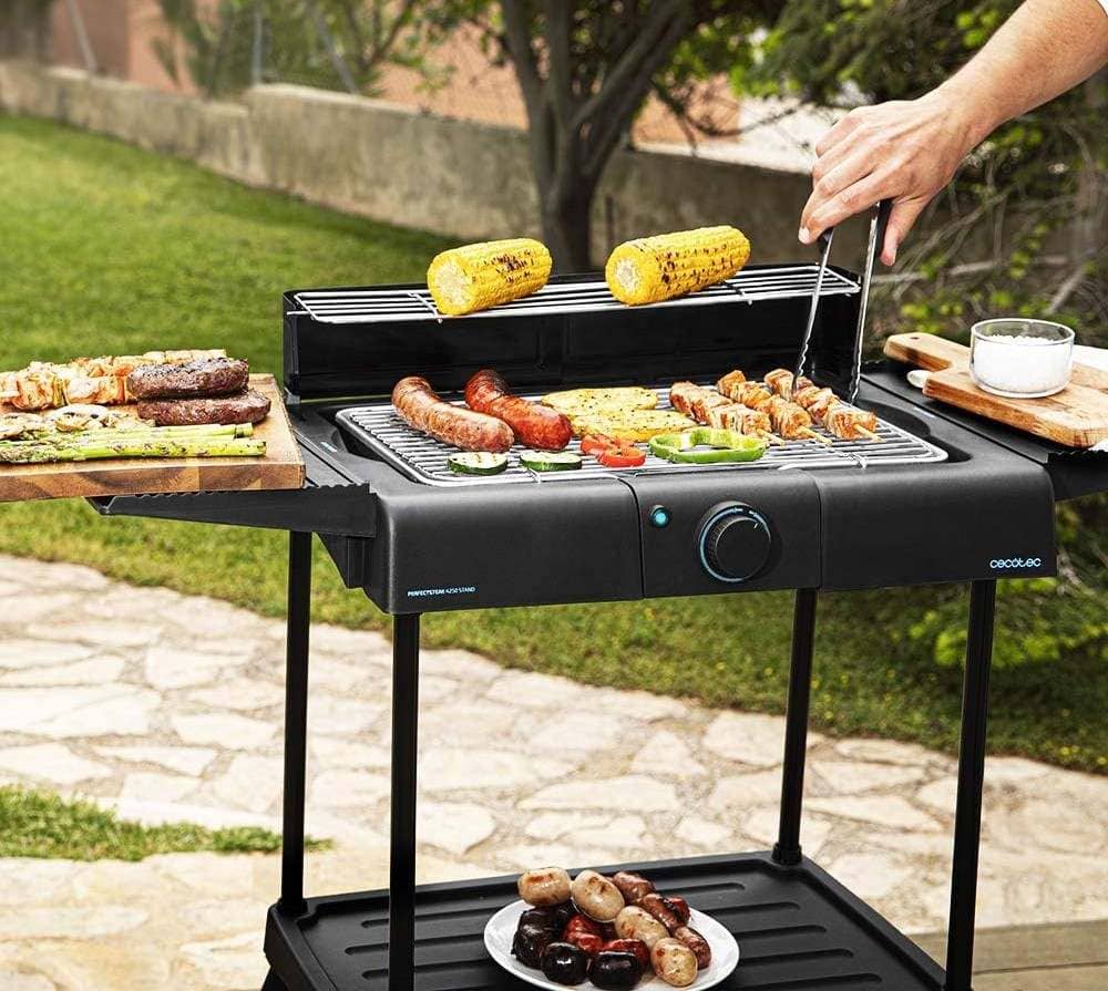 Cecotec Barbacoa eléctrica PerfectSteak 4250 Stand con 2400 W de Amazon