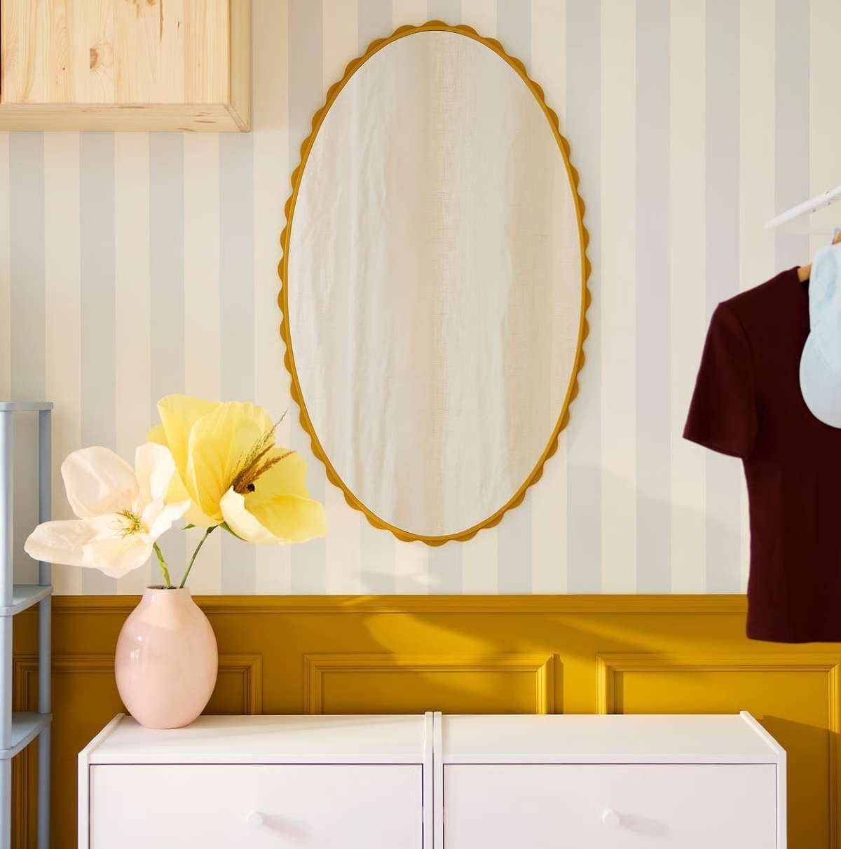 DAGGKAPRIFOL Espejo amarillo oscuro de Ikea