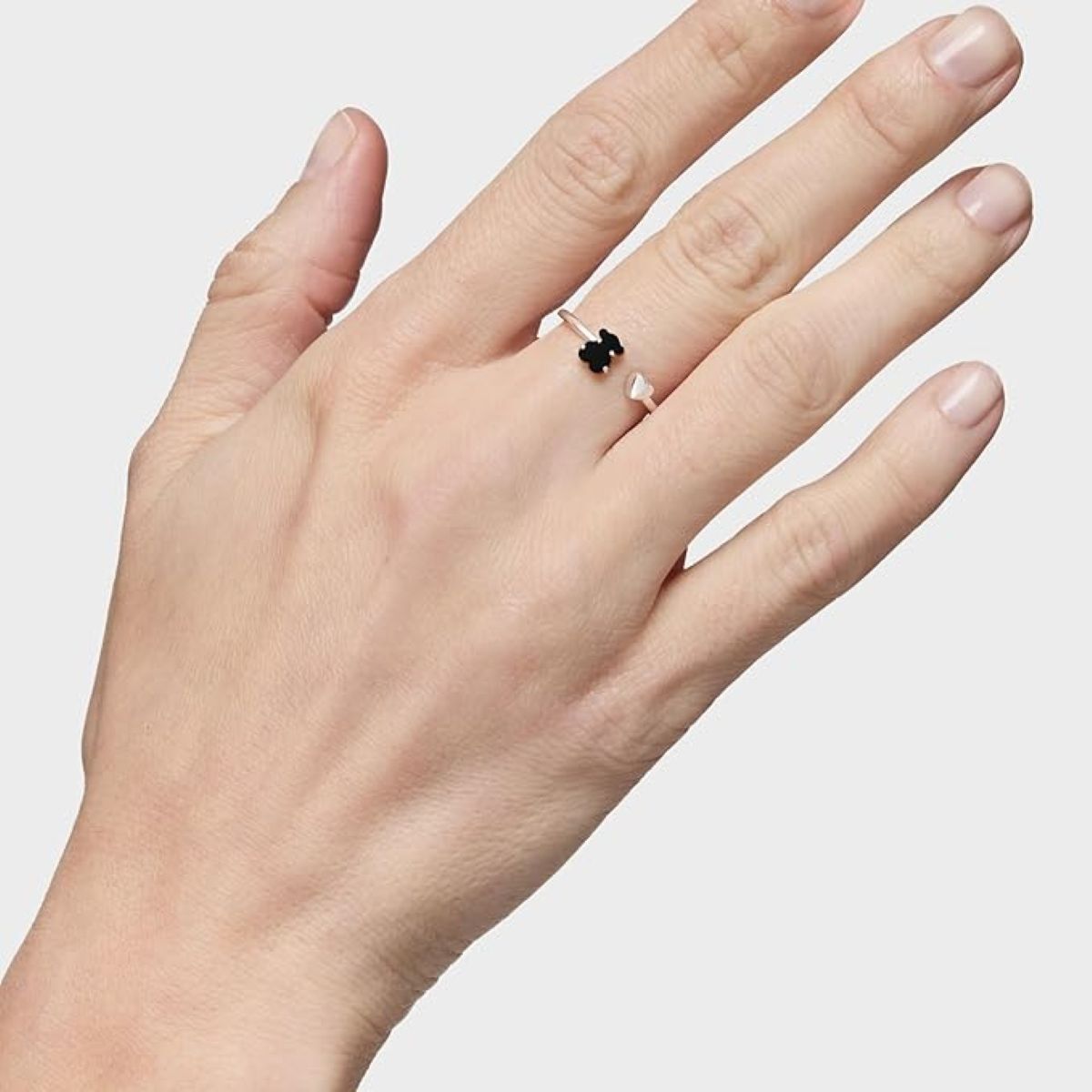 Anillo de plata de primera ley con motivo corazón y oso en ónix Tous de Amazon
