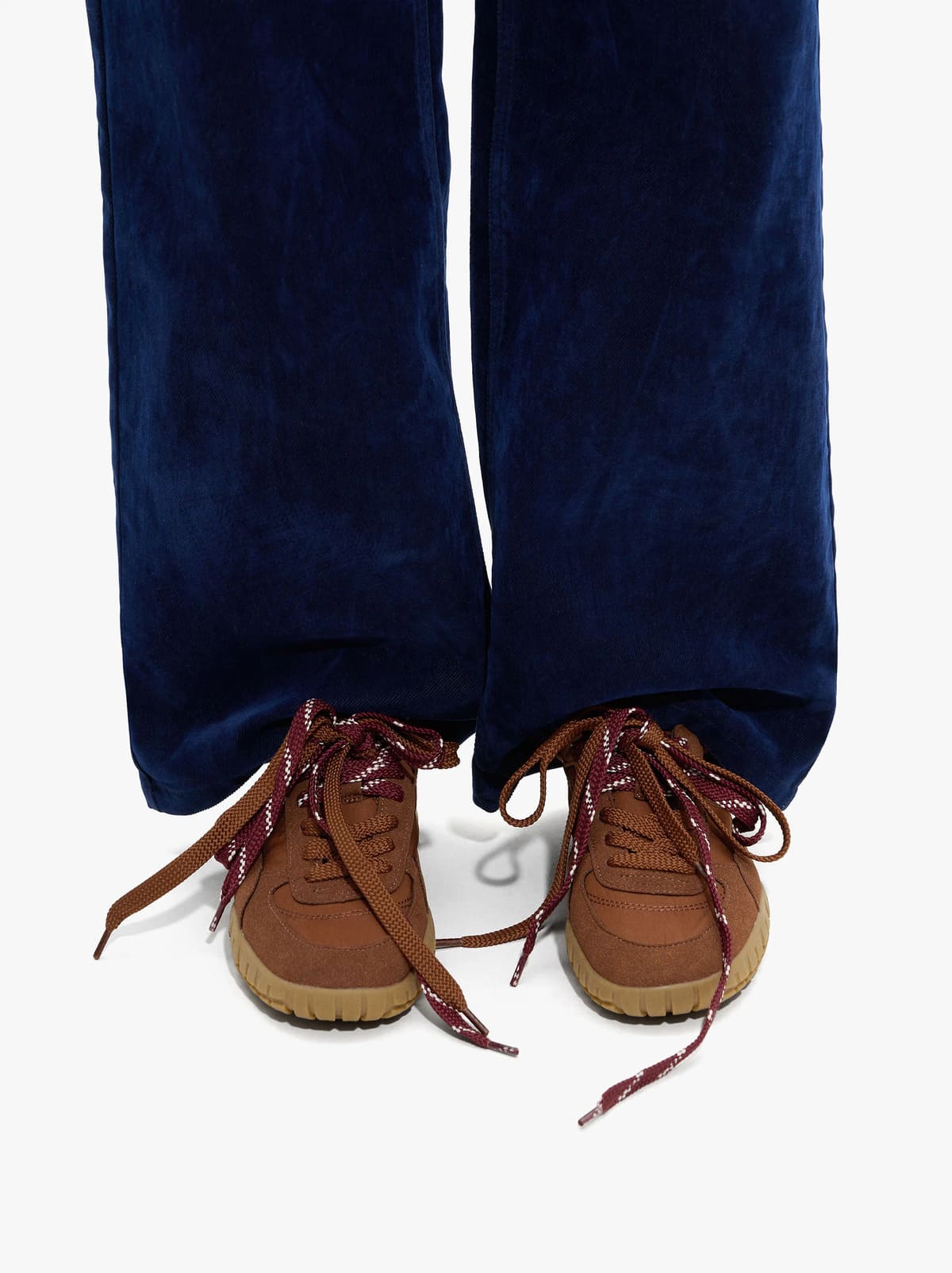 Zapatillas monocromáticas