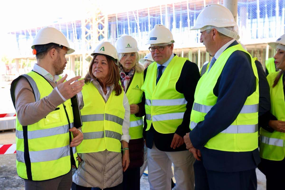 Consejera de Desarrollo Educativo y Formación Profesional visita las actuaciones que se llevan a cabo en el CEIP Los Argonautas de Chipiona