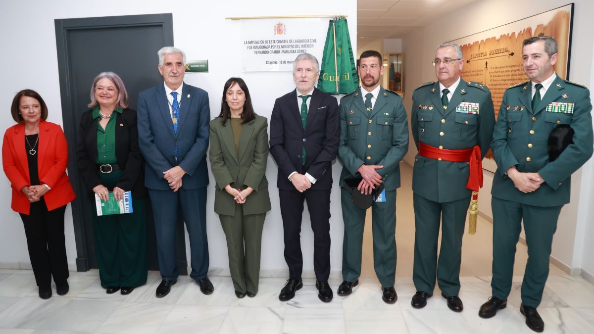 Marlaska inaugura la ampliación del cuartel de la Guardia Civil en Chipiona | Cristo García