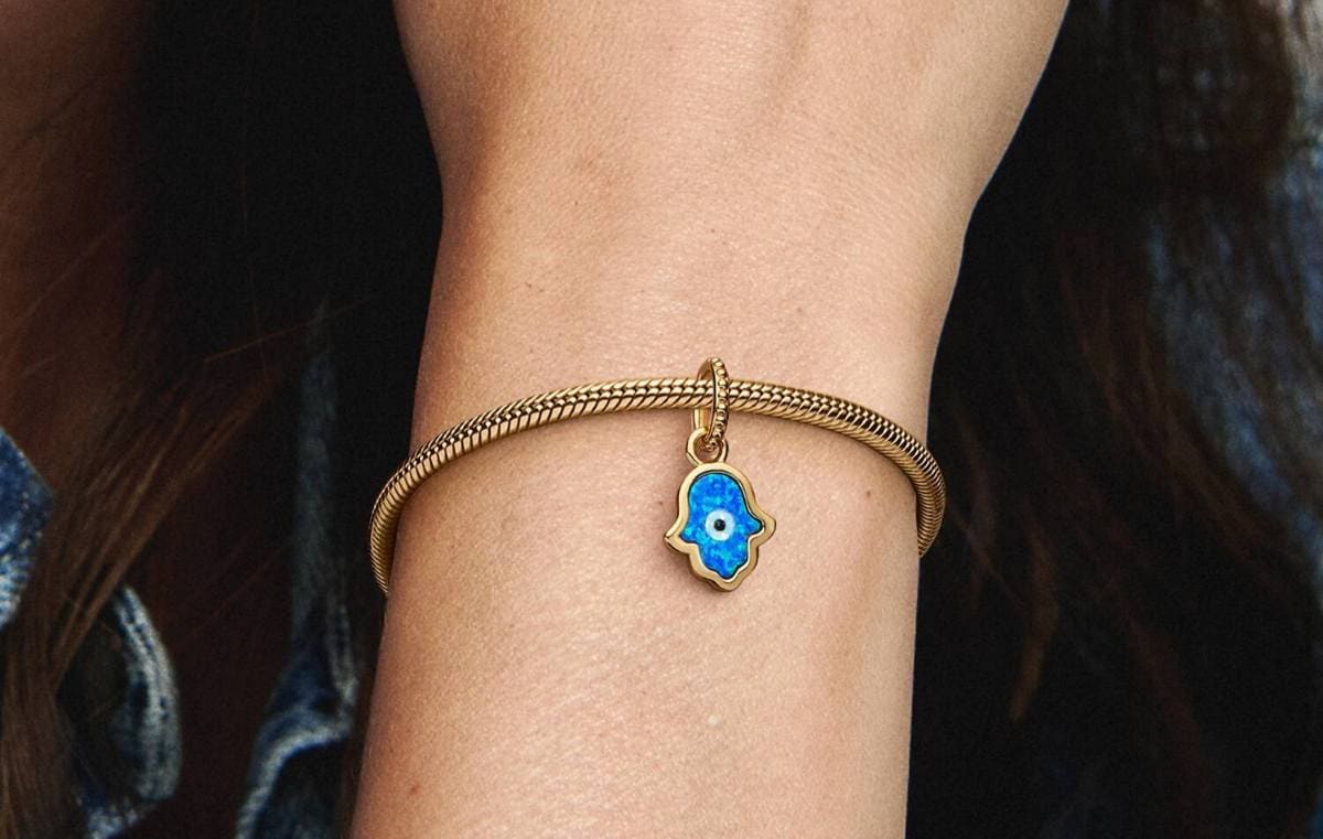 Charm Mini Colgante Hamsa Azul de Pandora