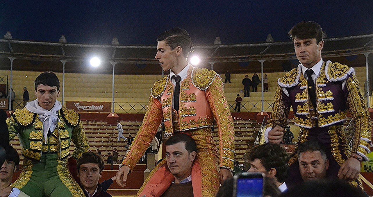 Los tres a hombros I Breña