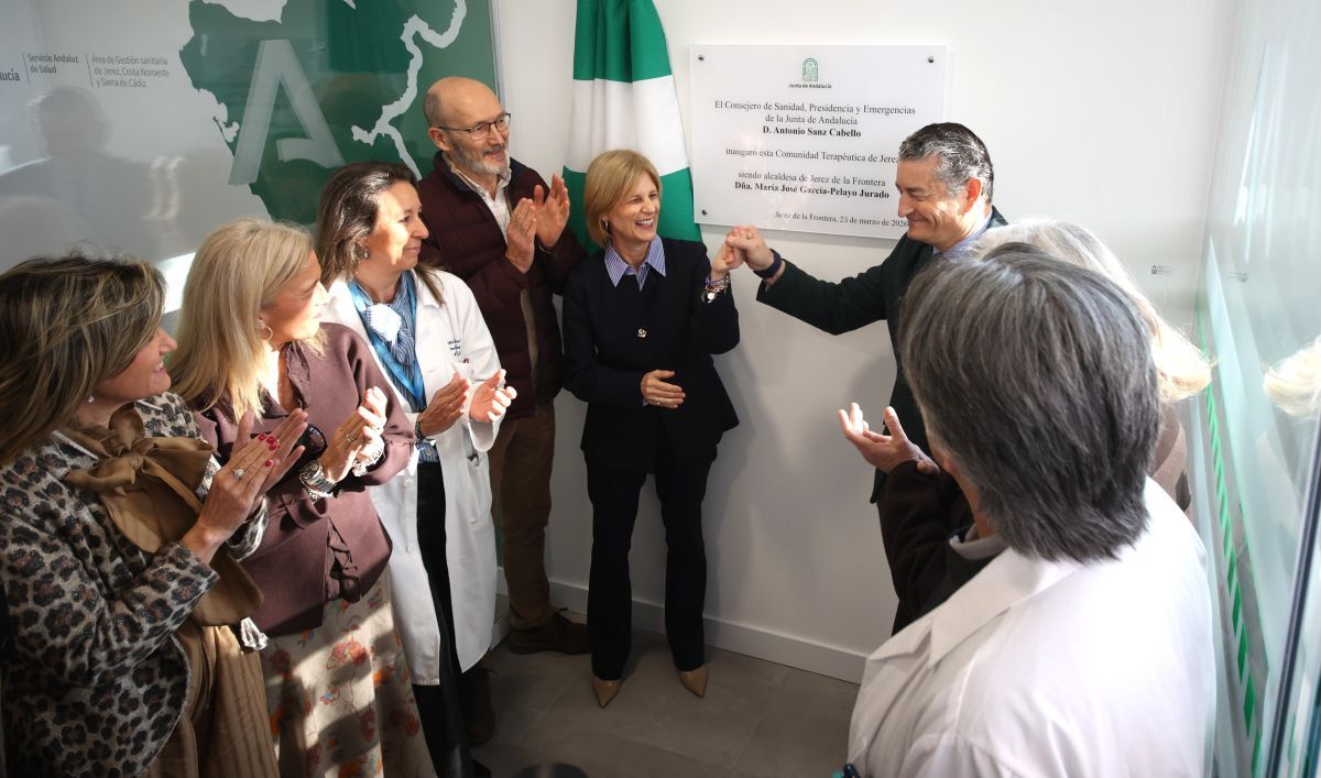 El consejero de Salud y Presidencia Antonio Sanz y la alcaldesa García Pelayo inauguran el centro de nueva Comunidad Terapéutica de Salud Mental en Jerez | Cristo García