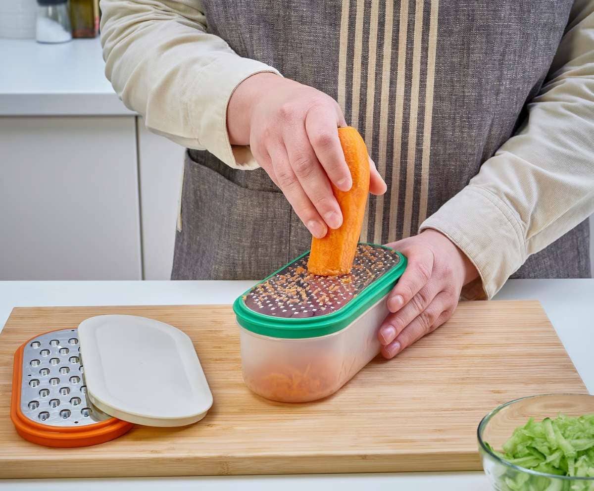 UPPFYLLD Rallador con contenedor de Ikea