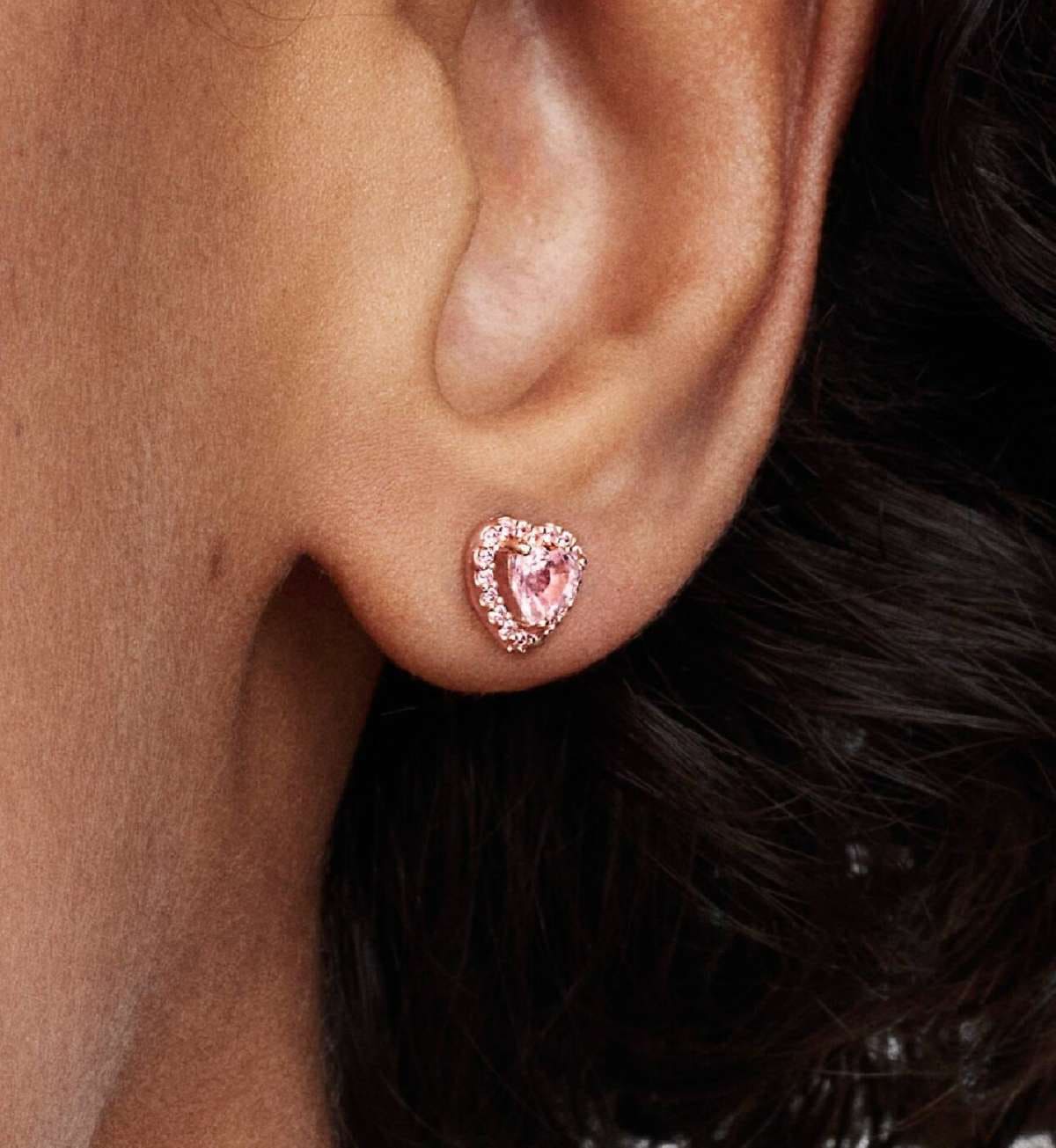 Pendientes de Botón Corazón Elevado Rosa de Pandora