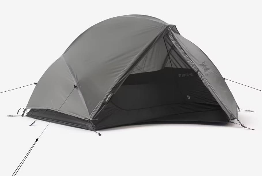 Tienda de campaña domo trekking 2 plazas, ligera y con autosujeción de Decathlon (2)