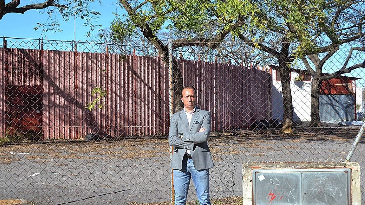 Jesuli ante la placita Chapín I Breña