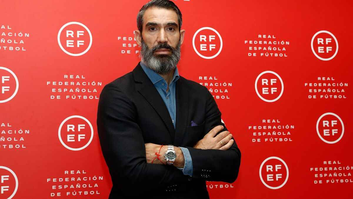 Fernando Sanz aviva la guerra interna del Málaga CF