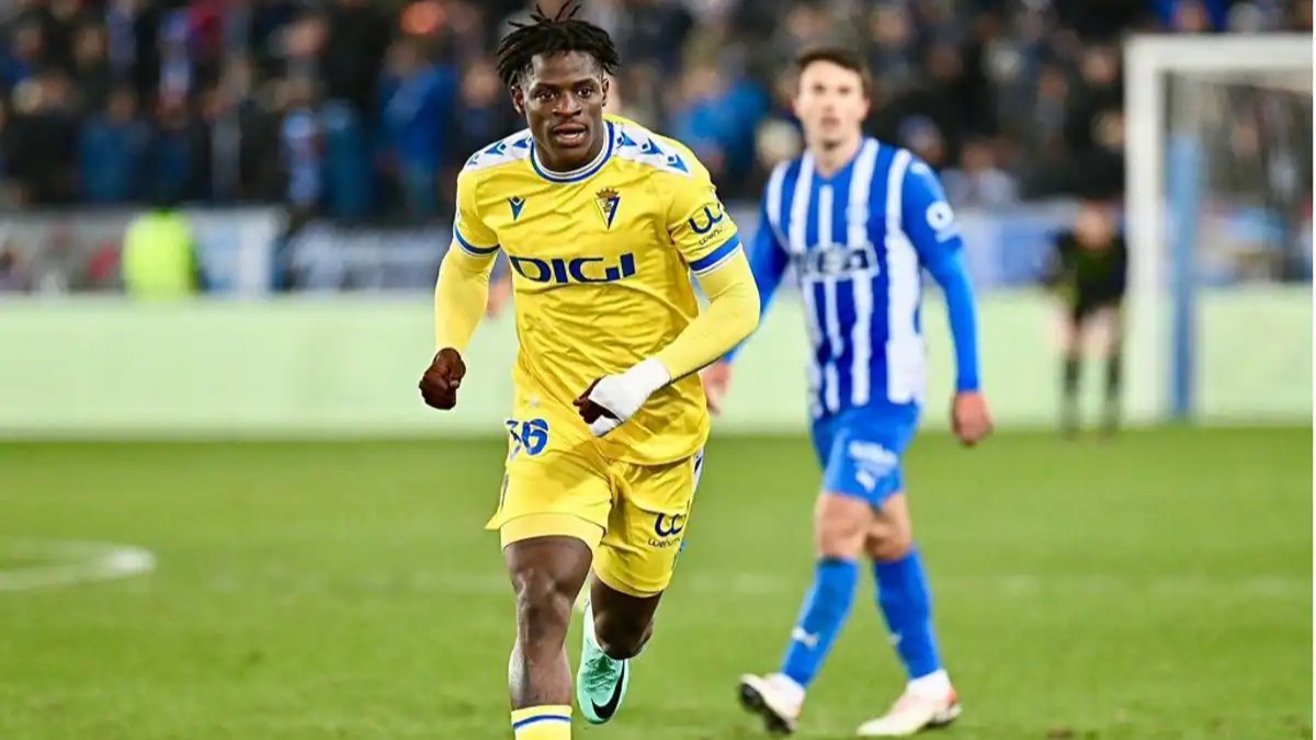 Etta Eyong en el Deportivo Alavés - Cádiz CF