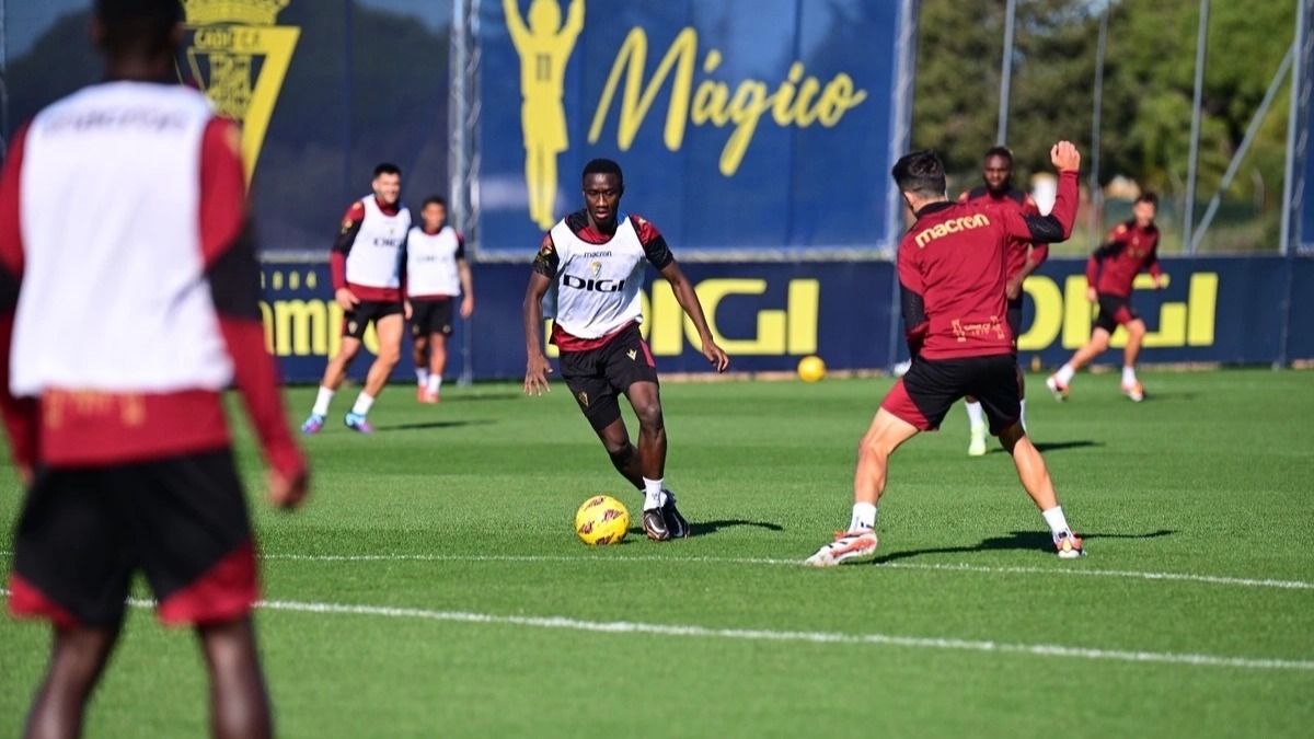 Diadié Samassékou en un entrenamiento | Cádiz CF