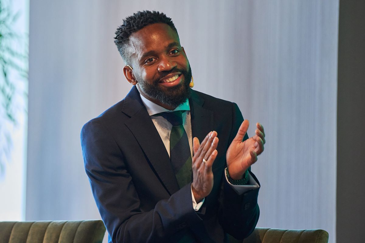 Cédric Bakambu en su presentación con el Real Betis | Salvador López Medina para El MIRA