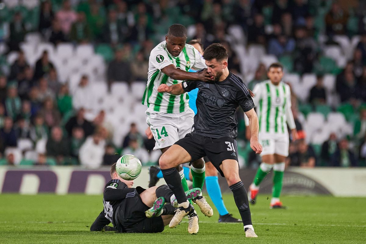 William Carvalho en el Real Betis - Dinamo Zagreb | Salvador López Medina para El MIRA