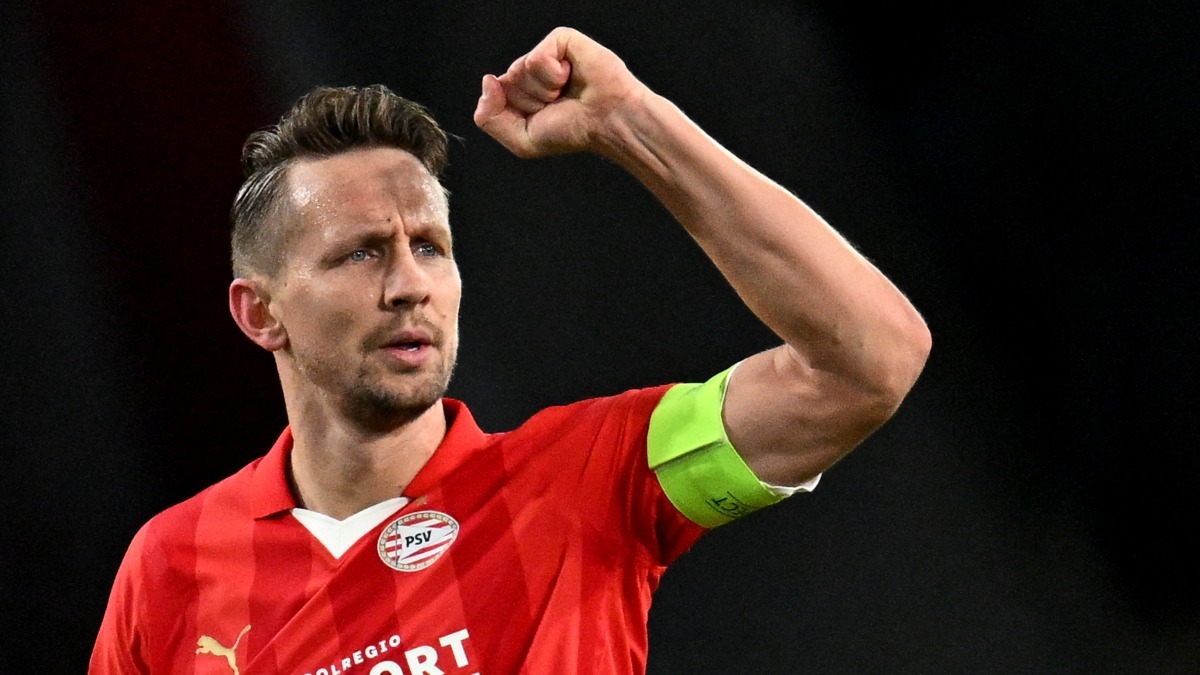 Luuk de Jong, ex delantero del Sevilla FC, celebra un gol con el PSV Eindhoven