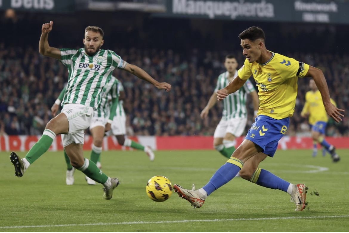 Sergi Cardona y Germán Pezzella en el Real Betis - UD Las Palmas