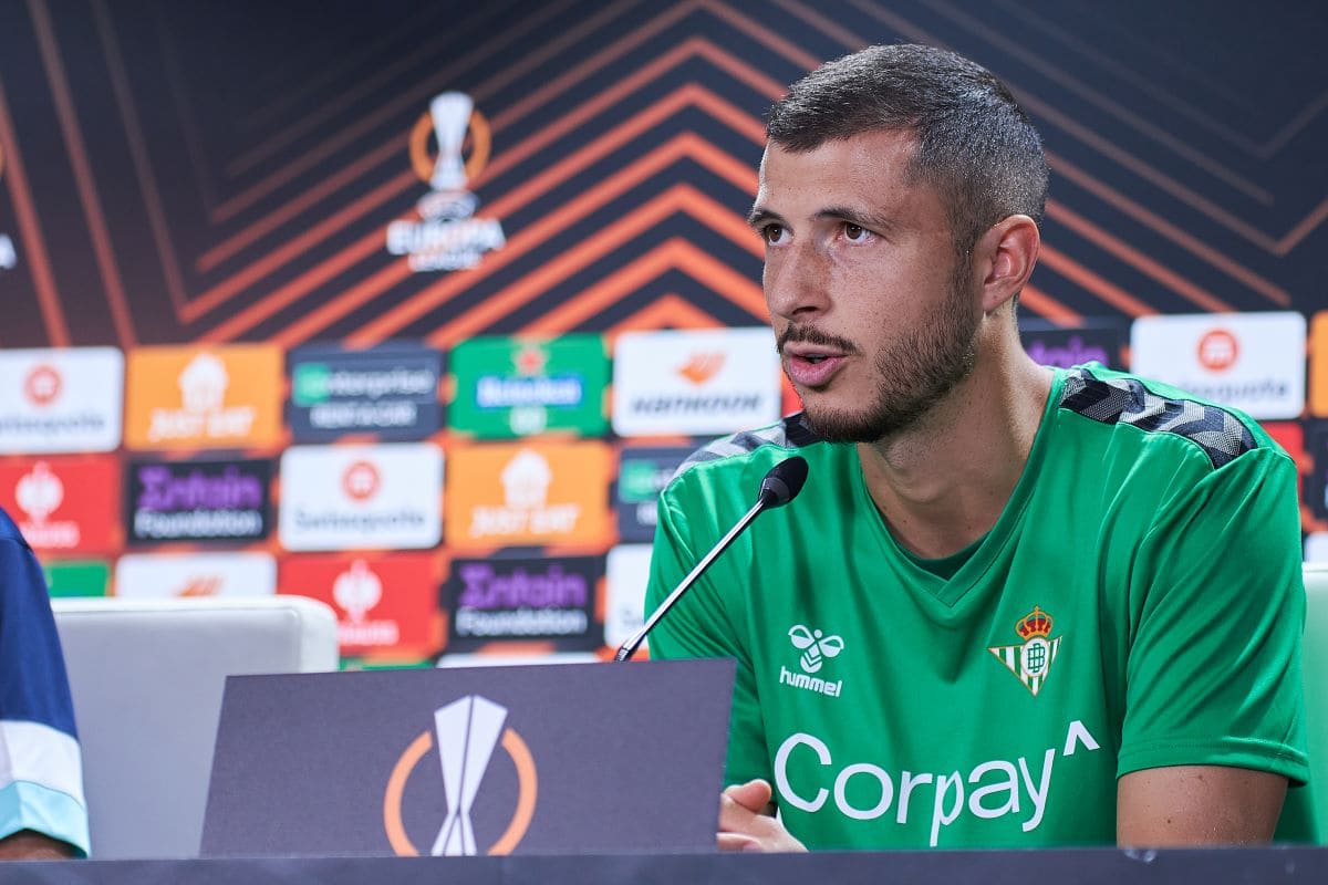 Guido Rodríguez en la previa de un partido de la Europa League | Salvador López Medina para El MIRA