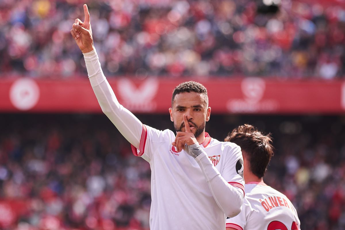 En-Nesyri celebra su gol en el Sevilla FC - Real Sociedad | Salvador López Medina para El MIRA