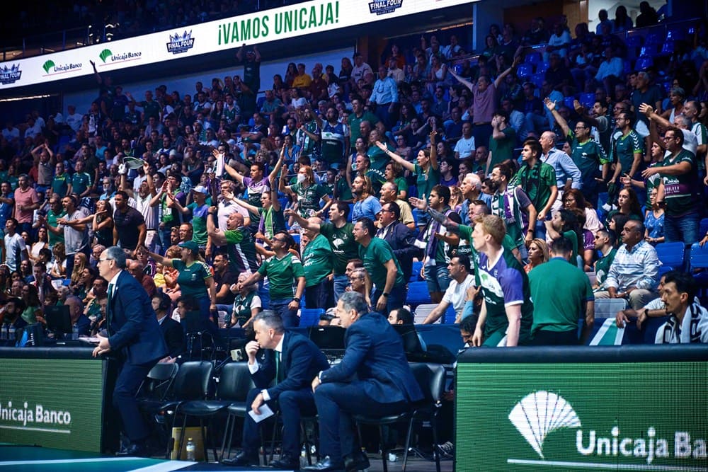 Aficionados del Unicaja en el Martín Carpena
