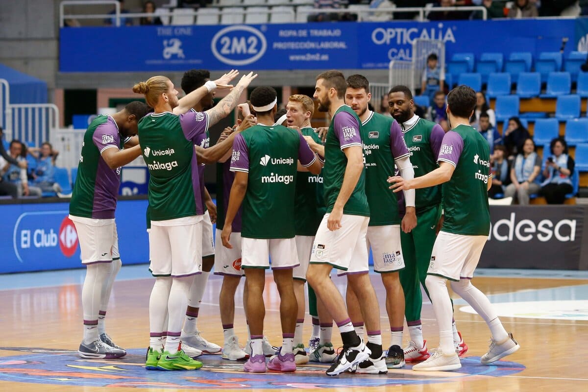 El Unicaja Baloncesto antes de su partido ante el Río Breogán