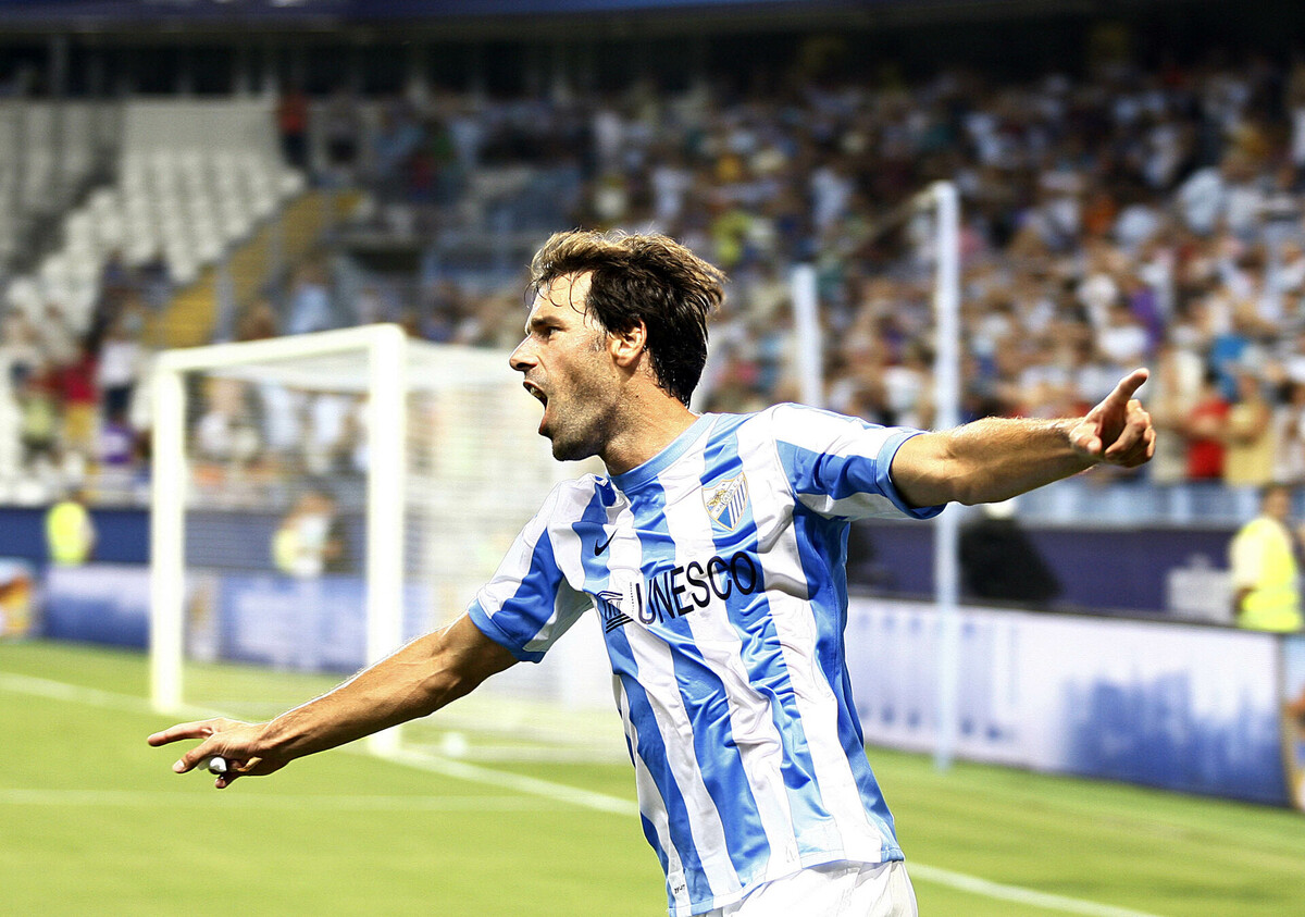 Ruud Van Nistelrooy durante un partido con el Málaga CF
