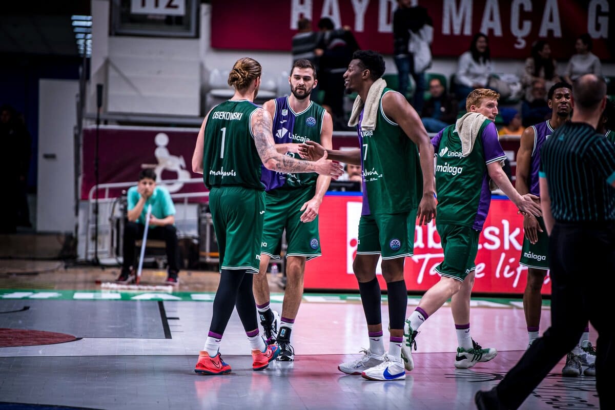El Unicaja Baloncesto tras ganar 76-80 al Tofas Bursa